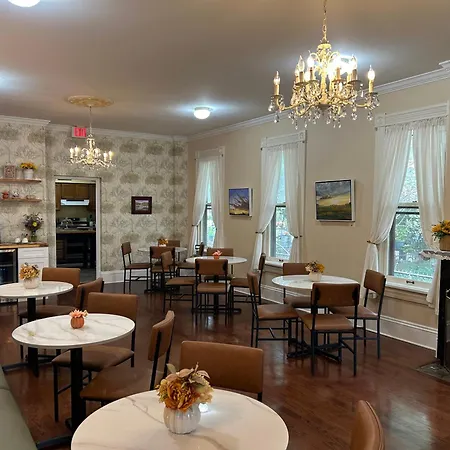 50 Lincoln Short North Bed & Breakfast