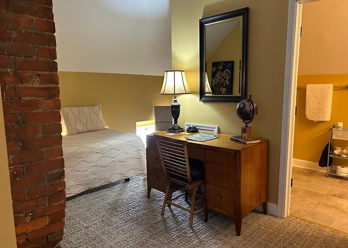 50 Lincoln Short North 4*