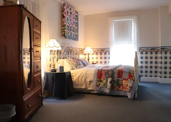 50 Lincoln Short North 4*